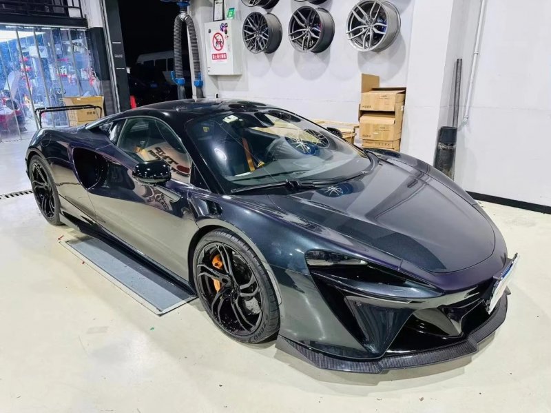 High Quality Fast Delivery Whole Sale Price Dry Carbon Fiber Door Sill Threshold Strip Body Kits for  Artura